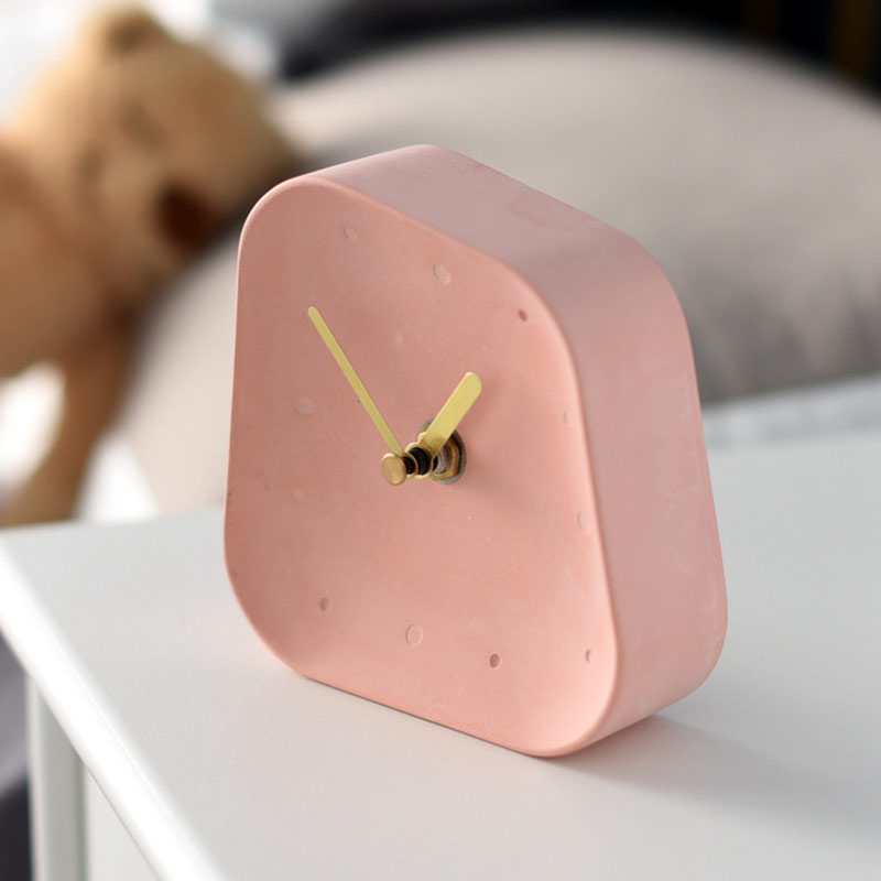 Nordic Geometry Shaped Cement Table Clock - A Stylish and Functional Addition to Your Coffee Table or Office Desktop
