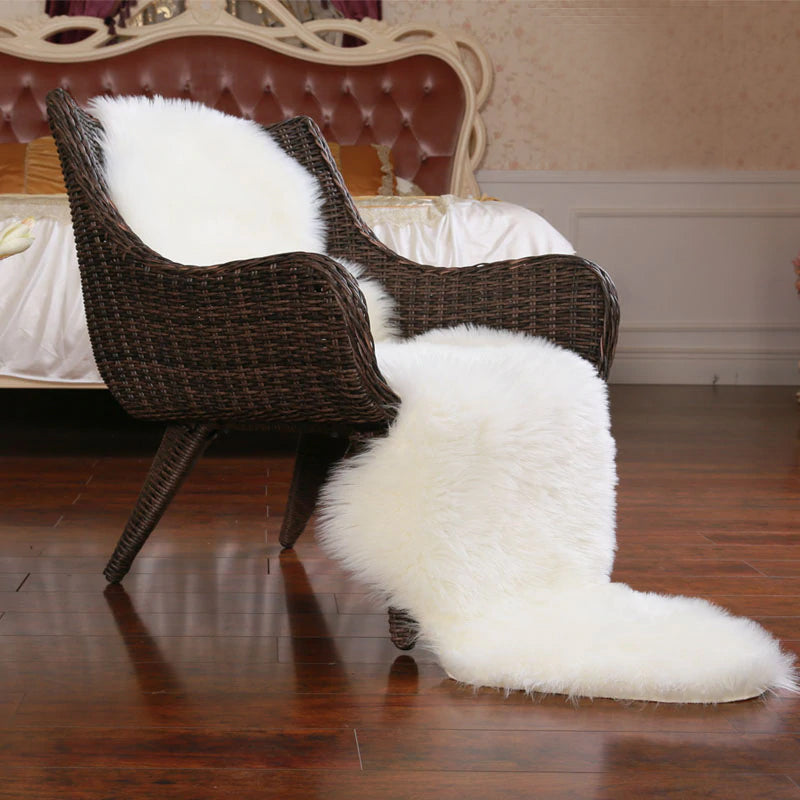 Furry Faux Sheepskin Rug Sumptuous Shaggy Fake Fur Rug For Bedroom Living Room Non-Slip White Black Plush Sheepskin Mat