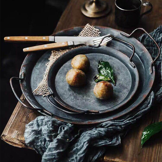 Vintage Wrought Metal Serving Plate Handcrafted Iron Craft Storage Tray For Bread Fruit Food Display Plate Retro Cottage Kitchen Decor