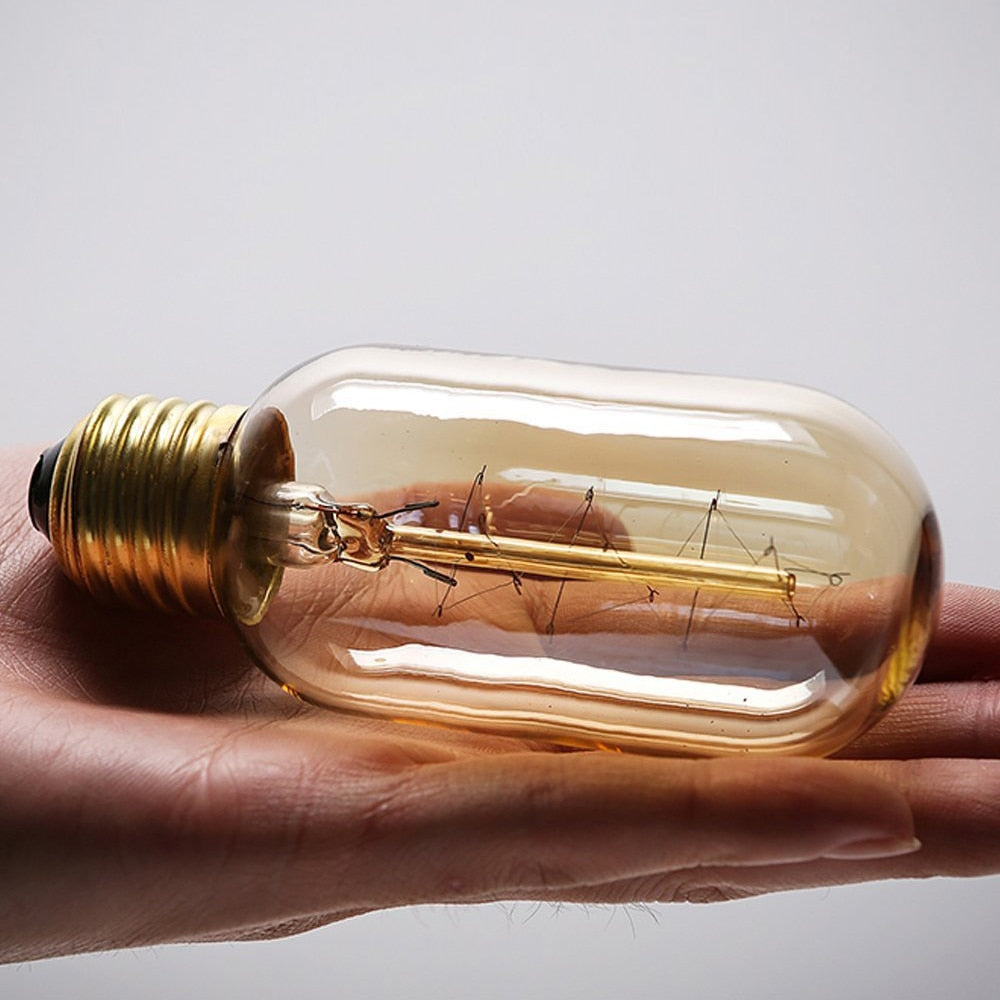 Vintage Style Dimmable Incandescent Filament Edison Light Bulb 40W 220V With E27 Base for Retro Lamp Fittings and Chandeliers
