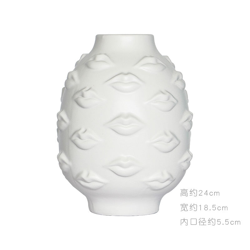 Nordic Creative White Ceramic Face Vase - Decorative Minimalist Tabletop Coffee Table Vase for Green Leaves & Simple Flowers