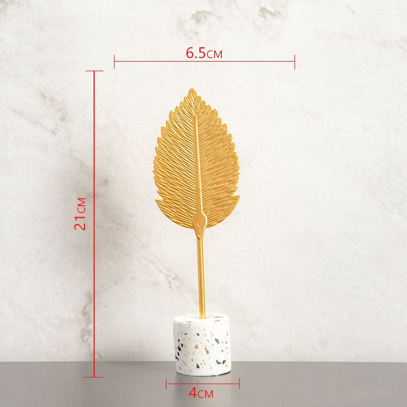 Nordic Golden Auspicious Leaf Craft Sculpture Ornamental Decoration For Living Room Coffee Table Mantelpiece Trendy Home Decor Accessories
