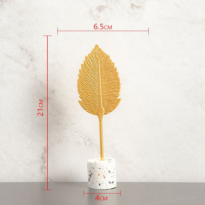 Nordic Golden Auspicious Leaf Craft Sculpture Ornamental Decoration For Living Room Coffee Table Mantelpiece Trendy Home Decor Accessories