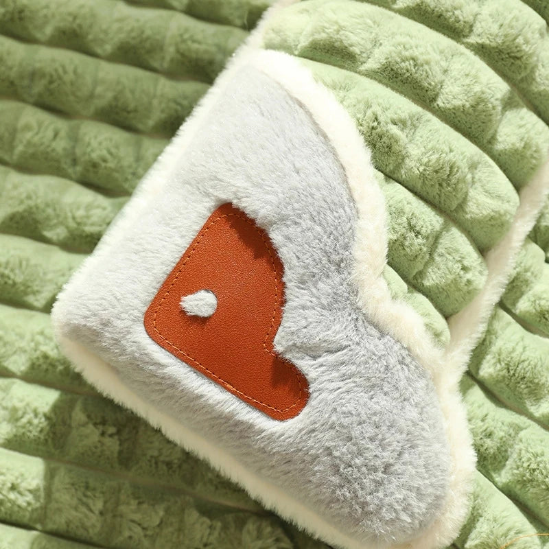 All Seasons Dog Mat Luxury Sofa: Cozy, Comfortable, and Hygienic Plaid Bed for Cats and Dogs