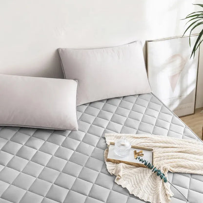 Ultrasonic Mattress Protector Cover Pad: 100% Polyester, Washable, and Allergen-Resistant for a Healthy Sleep