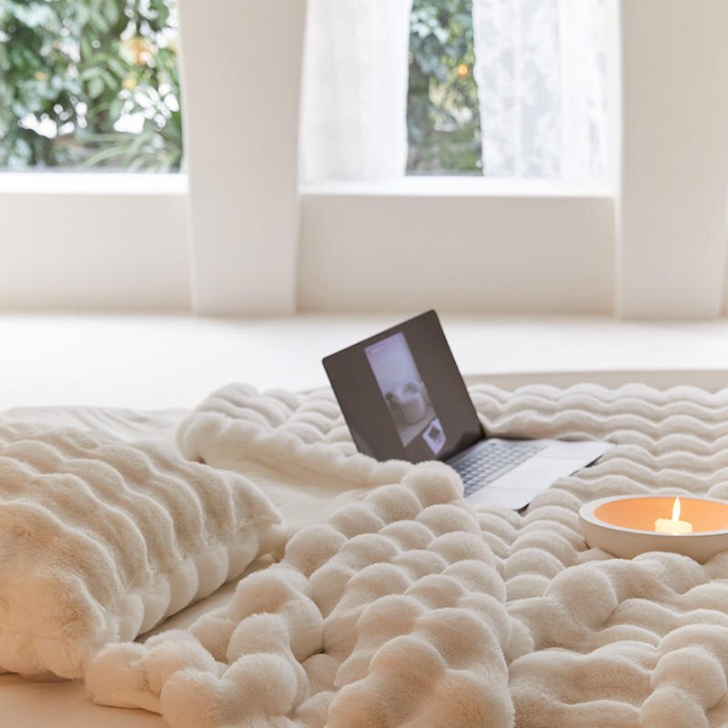 Tuscan Imitation Fur Blanket for Winter - Ultra Luxurious Warm Super Comfortable Blanket For Bed or Sofa