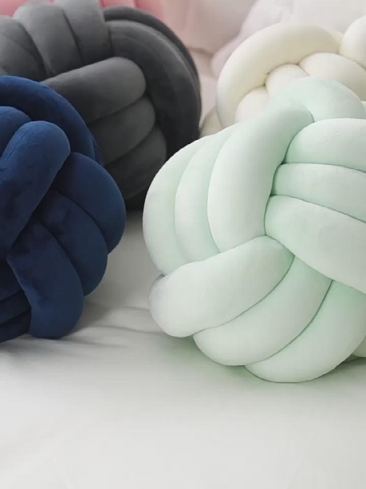 Big Knot Cushion Sofa Throw Pillow Soft Round Handmade Knotted Ball Car Bedding Stuffed Pillow For Bedroom Living Room