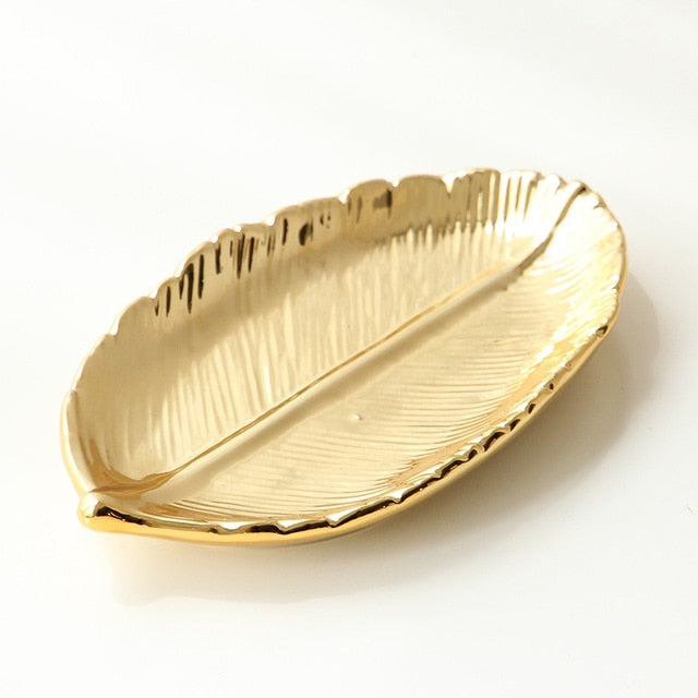 Decorative Golden Porcelain Dish Ceramic Serving Tray For Fruits Desserts Snacks Nordic Style Tableware Luxury Gold Jewelry Tray