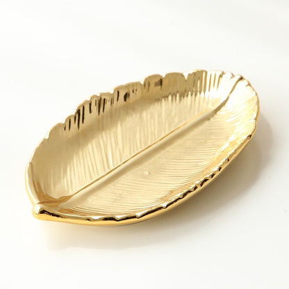 Decorative Golden Porcelain Dish Ceramic Serving Tray For Fruits Desserts Snacks Nordic Style Tableware Luxury Gold Jewelry Tray
