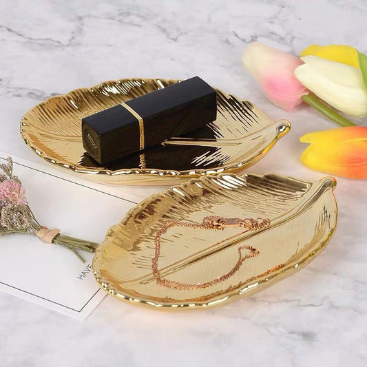 Decorative Golden Porcelain Dish Ceramic Serving Tray For Fruits Desserts Snacks Nordic Style Tableware Luxury Gold Jewelry Tray
